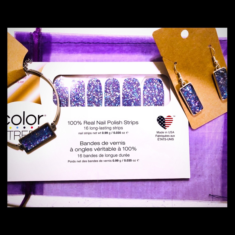 Mardi Gras nail strips, earrings, and bracelet.